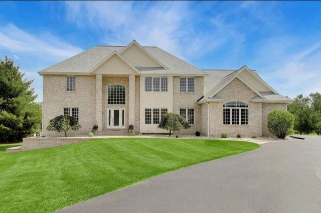 W4744 Briar DRIVE, Elkhorn, WI 53121
