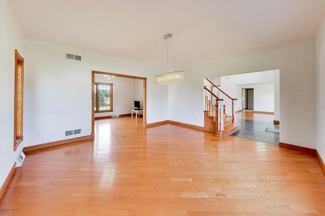 W4744 Briar DRIVE, Elkhorn, WI 53121