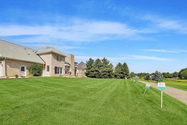 W4744 Briar DRIVE, Elkhorn, WI 53121