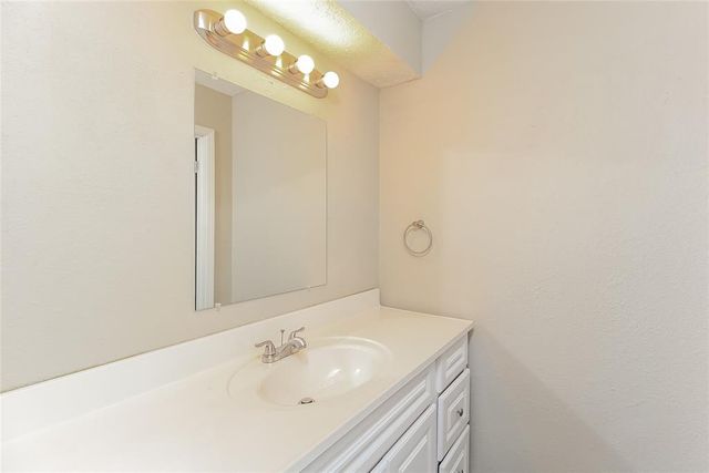 1207 E Boyd Street, Norman, OK 73071