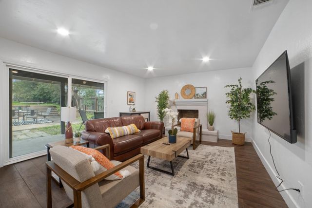 5505 Hammond Ct, Citrus Heights, CA 95621