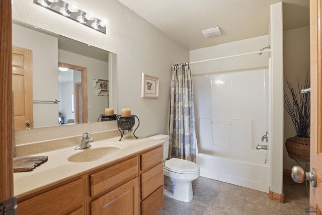 4451 WESTRIDGE RD, Rapid City, SD 57702