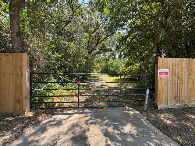 1404 Sheridan Drive, Baytown, TX 77520