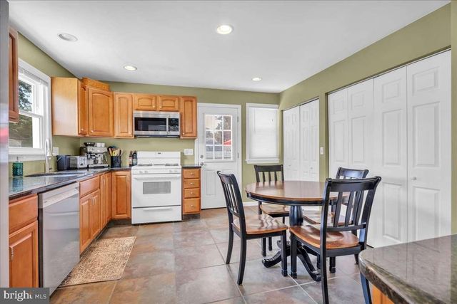 15 RADNOR BLVD, Marlton, NJ 08053