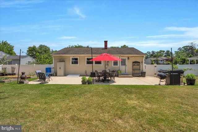 15 RADNOR BLVD, Marlton, NJ 08053