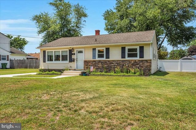 15 RADNOR BLVD, Marlton, NJ 08053