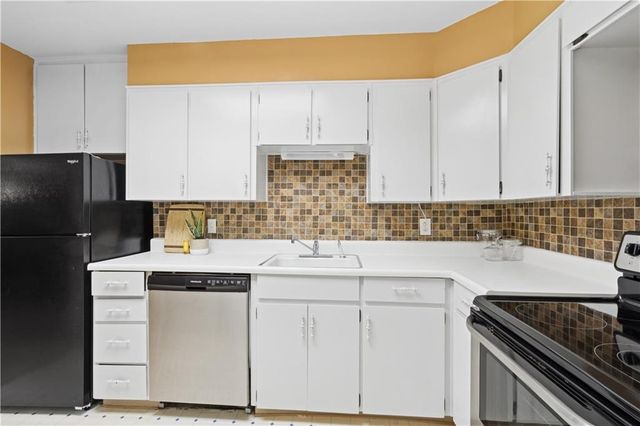 4545 Wornall Road 310, Kansas City, MO 64111