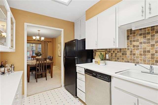 4545 Wornall Road 310, Kansas City, MO 64111