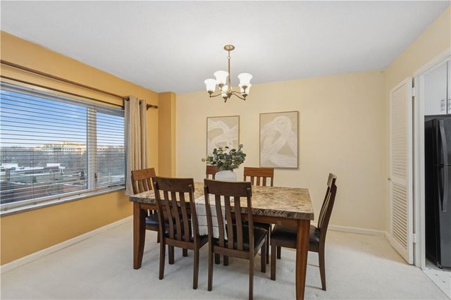 4545 Wornall Road 310, Kansas City, MO 64111