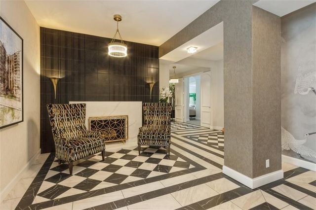 4545 Wornall Road 310, Kansas City, MO 64111