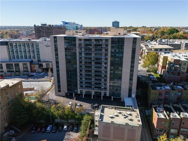 4545 Wornall Road 310, Kansas City, MO 64111