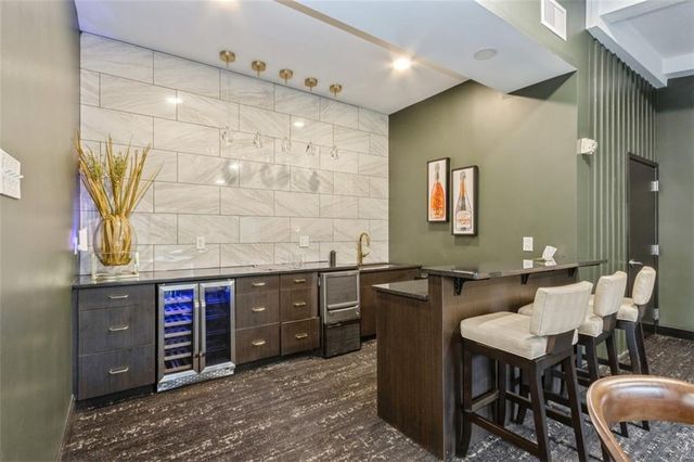 4545 Wornall Road 310, Kansas City, MO 64111