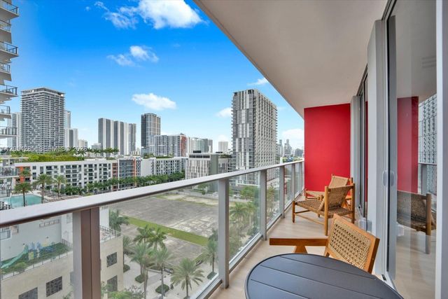 90 NE 32nd Street PH05, Miami, FL 33127