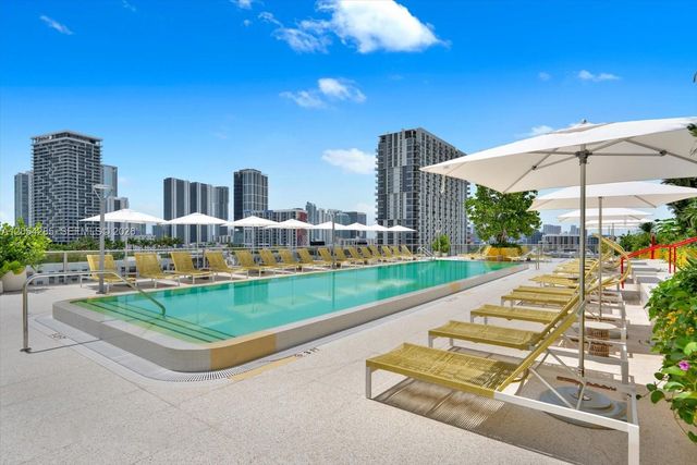 90 NE 32nd Street PH05, Miami, FL 33127