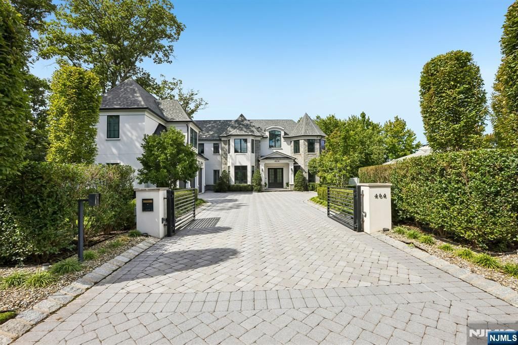 464 Woodland Street, Englewood, NJ 07631
