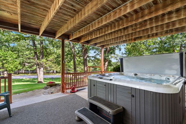 4 Andrew Drive, Branson West, MO 65737