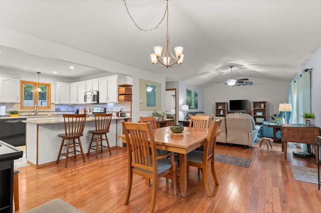 4 Andrew Drive, Branson West, MO 65737