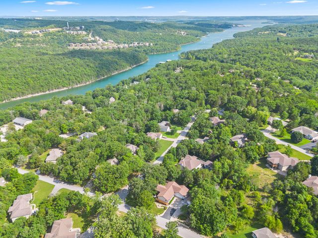 4 Andrew Drive, Branson West, MO 65737