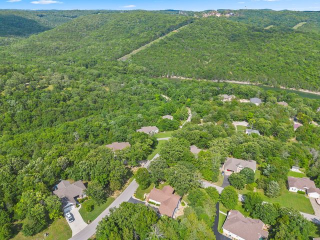 4 Andrew Drive, Branson West, MO 65737