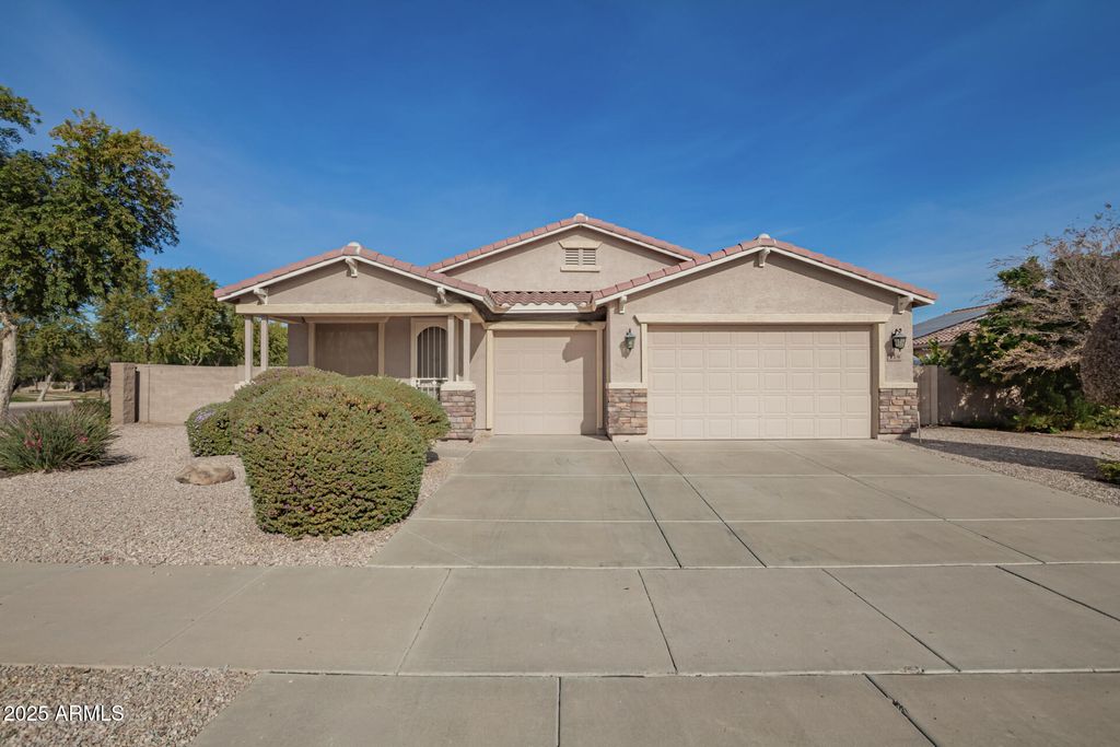 119 S 172ND Drive, Goodyear, AZ 85338