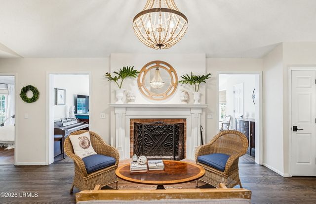 2100 Pigeon Point Road, Beaufort, SC 29902