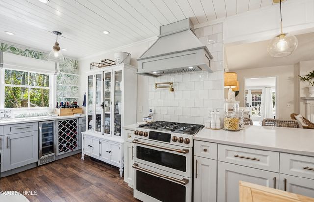 2100 Pigeon Point Road, Beaufort, SC 29902