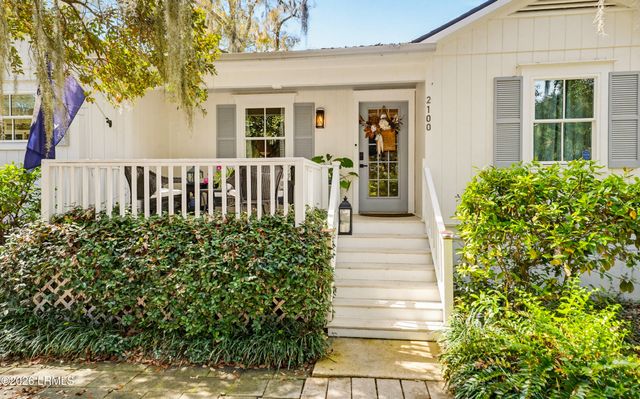 2100 Pigeon Point Road, Beaufort, SC 29902