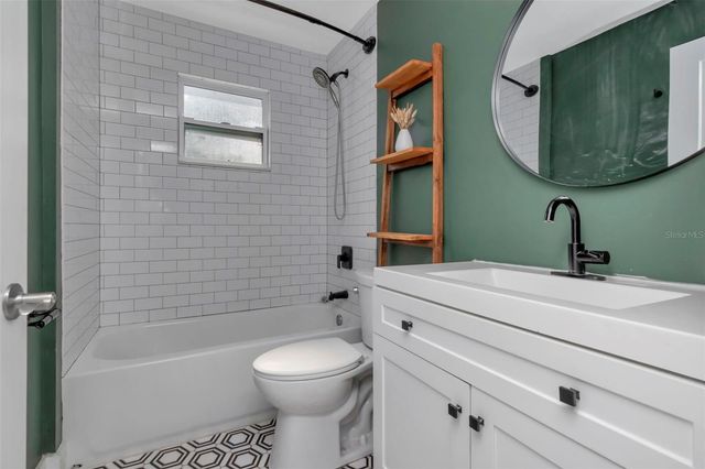 3814 6TH AVENUE N, St Petersburg, FL 33713