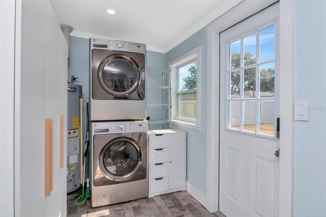 3814 6TH AVENUE N, St Petersburg, FL 33713