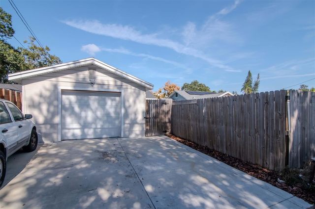 3814 6TH AVENUE N, St Petersburg, FL 33713