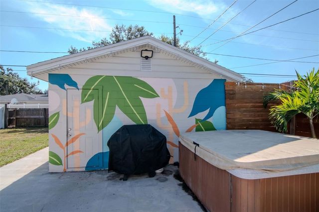 3814 6TH AVENUE N, St Petersburg, FL 33713