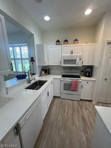 2325 Carrington CT 204, Naples, FL 34109