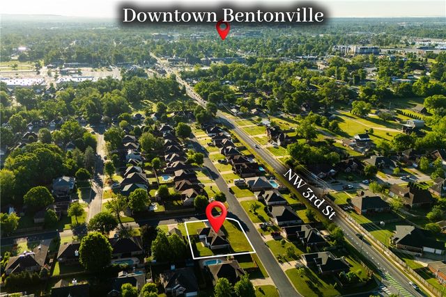 1500 Sanford Drive, Bentonville, AR 72712