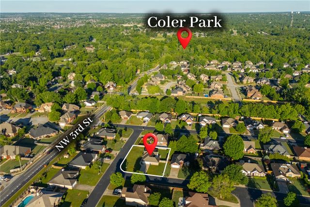 1500 Sanford Drive, Bentonville, AR 72712