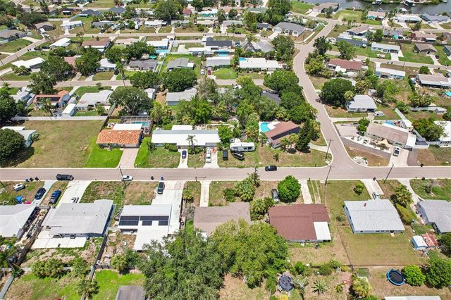 520 FAIRFAX LANE, Apollo Beach, FL 33572