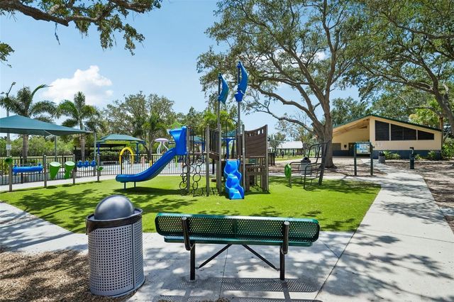520 FAIRFAX LANE, Apollo Beach, FL 33572