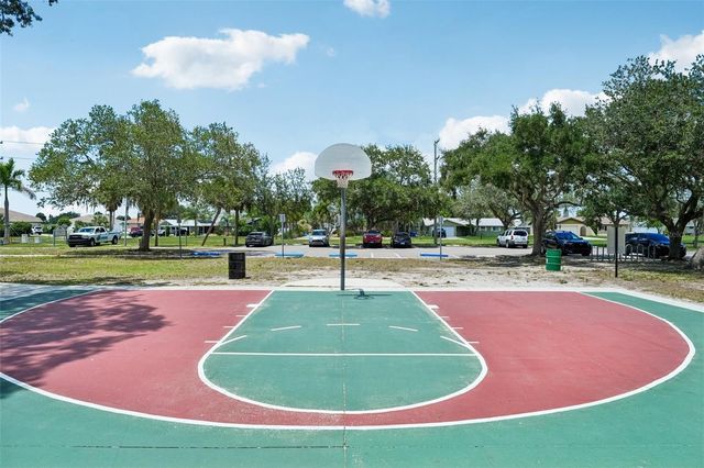 520 FAIRFAX LANE, Apollo Beach, FL 33572