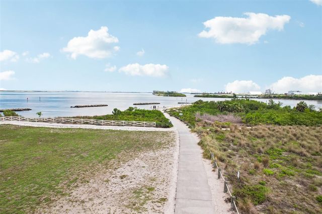 520 FAIRFAX LANE, Apollo Beach, FL 33572