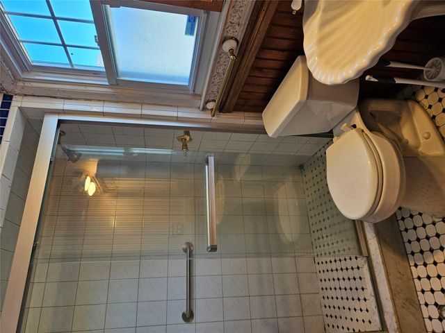 182 Parkway N, Yonkers, NY 10704