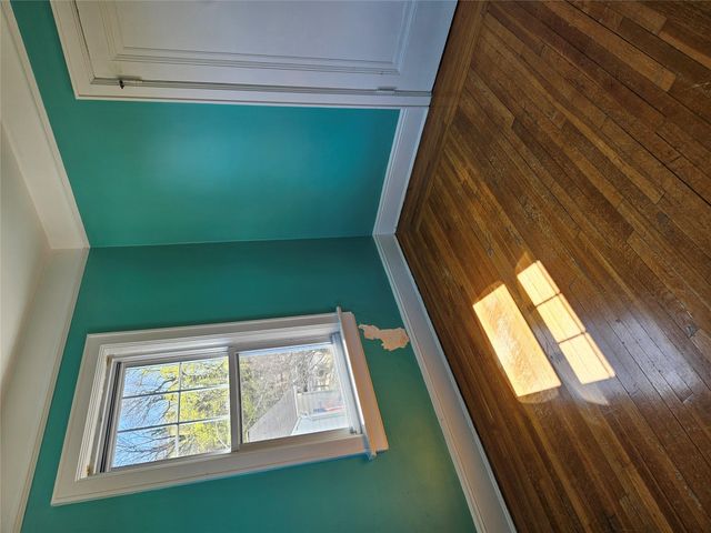 182 Parkway N, Yonkers, NY 10704