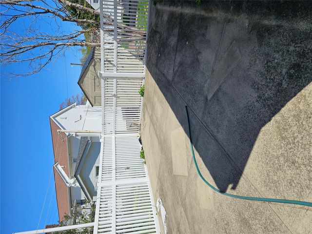 182 Parkway N, Yonkers, NY 10704