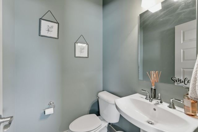 2140 15th Ave, N, Nashville, TN 37208
