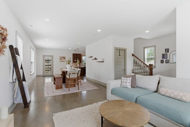 2140 15th Ave, N, Nashville, TN 37208