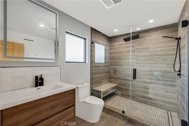 5150 Campo Road, Woodland Hills, CA 91364