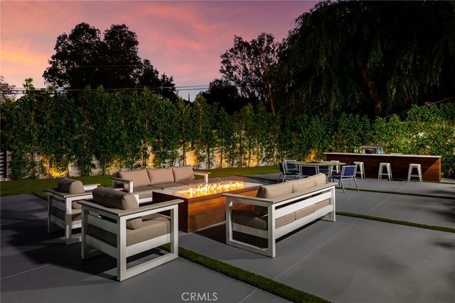 5150 Campo Road, Woodland Hills, CA 91364