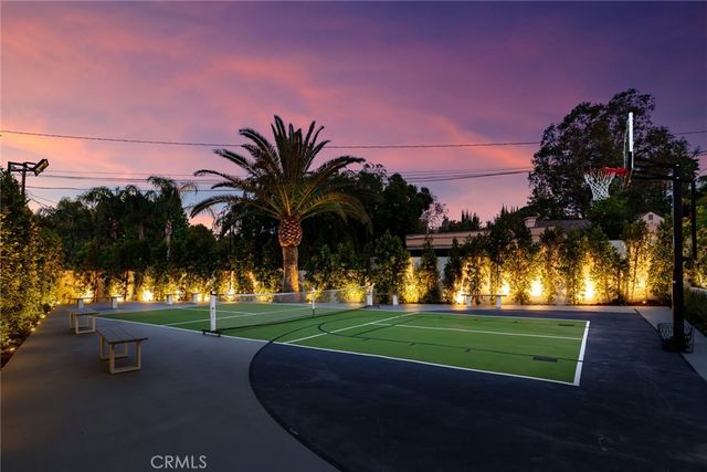 5150 Campo Road, Woodland Hills, CA 91364