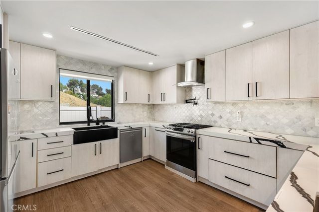 5150 Campo Road, Woodland Hills, CA 91364