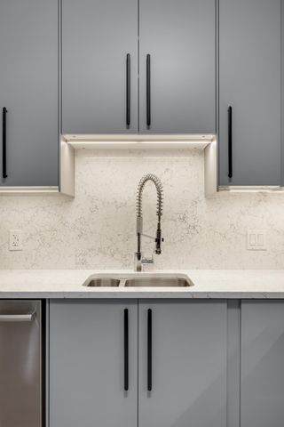 308 E 18th Street 303, Minneapolis, MN 55404