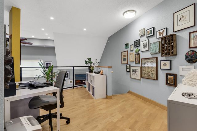 308 E 18th Street 303, Minneapolis, MN 55404