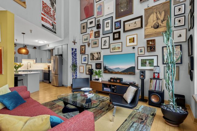 308 E 18th Street 303, Minneapolis, MN 55404